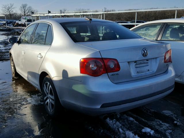 3VWSF71K16M662172 - 2006 VOLKSWAGEN JETTA 2.5 SILVER photo 3