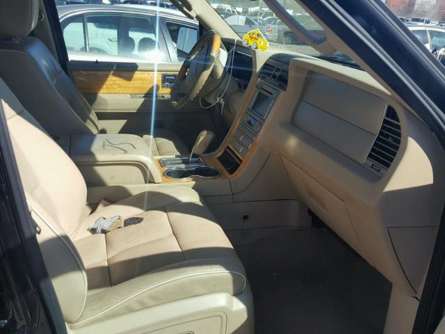 5LMFL28547LJ16946 - 2007 LINCOLN NAVIGATOR BLACK photo 5