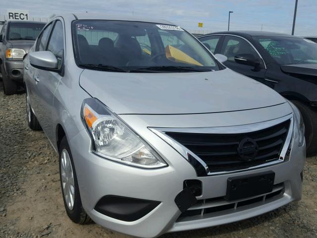 3N1CN7AP8JL845012 - 2018 NISSAN VERSA S SILVER photo 1