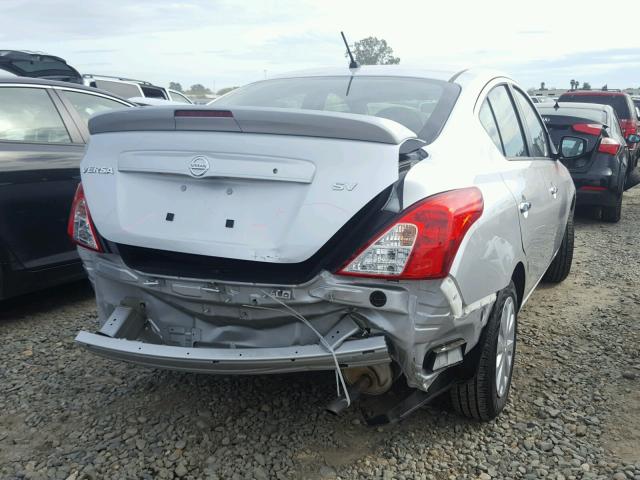 3N1CN7AP8JL845012 - 2018 NISSAN VERSA S SILVER photo 4