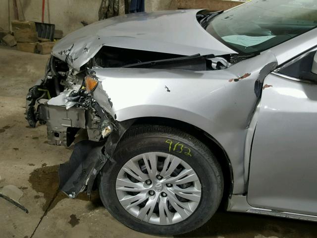 4T1BD1FK4DU072633 - 2013 TOYOTA CAMRY HYBR SILVER photo 9