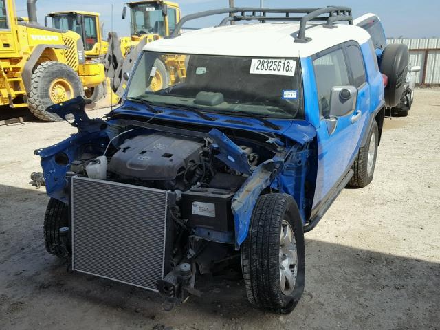 JTEBU11F970071841 - 2007 TOYOTA FJ CRUISER BLUE photo 2