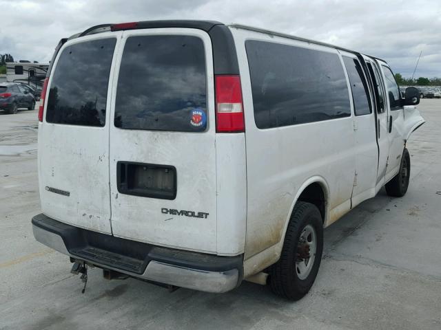 1GAHG39U331231245 - 2003 CHEVROLET EXPRESS G3 WHITE photo 4