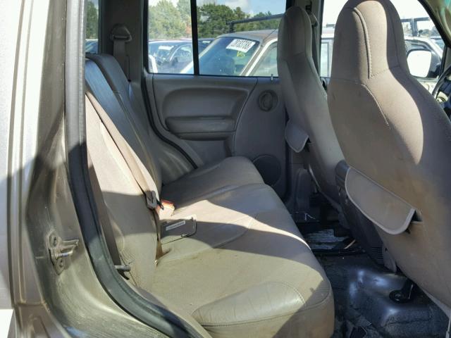 1J8GL38K92W366528 - 2002 JEEP LIBERTY RE 金色 照片 6