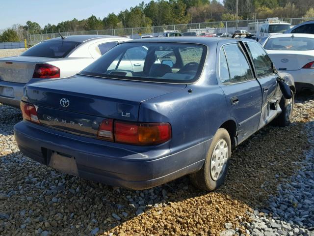 4T1BG12K8TU773509 - 1996 TOYOTA CAMRY DX BLUE photo 4