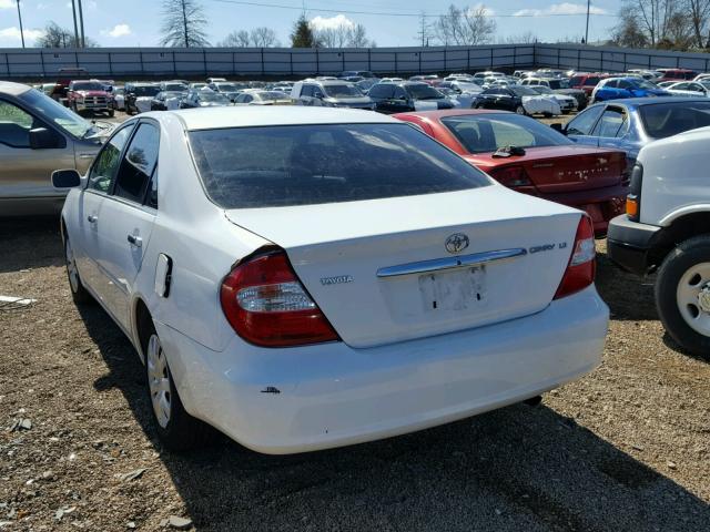 JTDBE32K240271111 - 2004 TOYOTA CAMRY LE WHITE photo 9