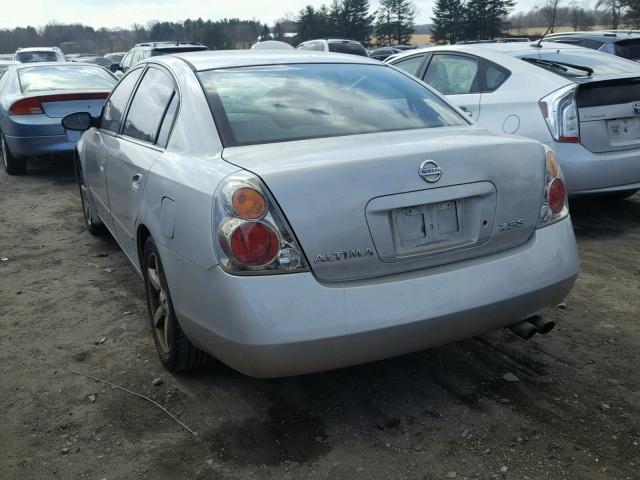 1N4AL11D53C214381 - 2003 NISSAN ALTIMA BAS SILVER photo 3