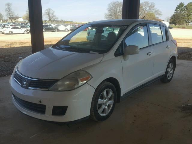 3N1BC13E47L367982 - 2007 NISSAN VERSA S WHITE photo 2