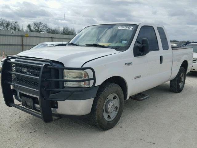 1FTSX20P07EA51119 - 2007 FORD F250 SUPER WHITE photo 2