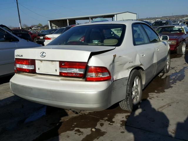 JT8BF28G8Y0269362 - 2000 LEXUS ES 300 WHITE photo 4