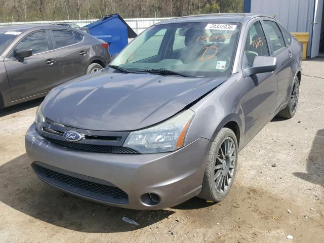 1FAHP3GN1AW150432 - 2010 FORD FOCUS SES GRAY photo 2