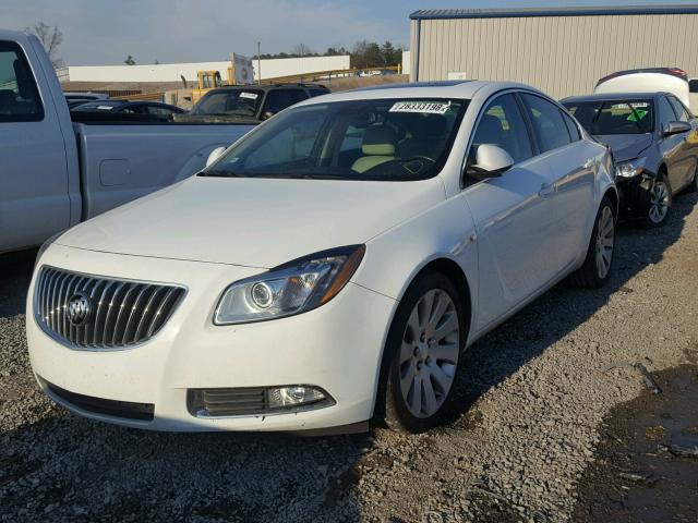 W04G15GV5B1049244 - 2011 BUICK REGAL CXL WHITE photo 2