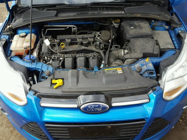 1FAHP3M21CL214421 - 2012 FORD FOCUS SEL BLUE photo 7