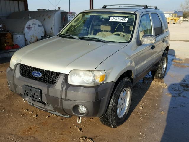 1FMYU93146KA71517 - 2006 FORD ESCAPE XLT SILVER photo 2