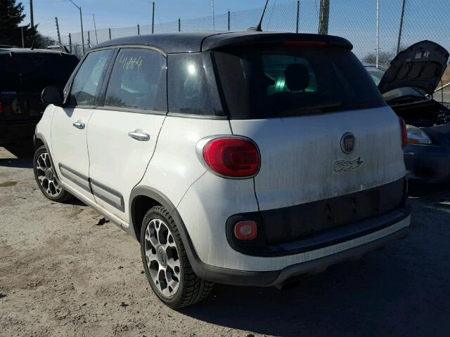 ZFBCFADH8EZ021556 - 2014 FIAT 500L TREKK WHITE photo 3