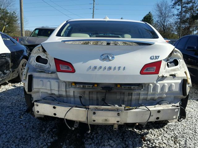 JN1CV6AP0AM402644 - 2010 INFINITI G37 BASE WHITE photo 9