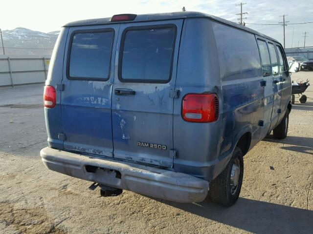 2B7HB21Y8SK523944 - 1995 DODGE RAM VAN B2 BLUE photo 4