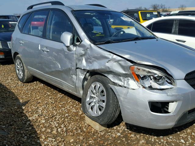 KNAFG528X97224223 - 2009 KIA RONDO BASE SILVER photo 9