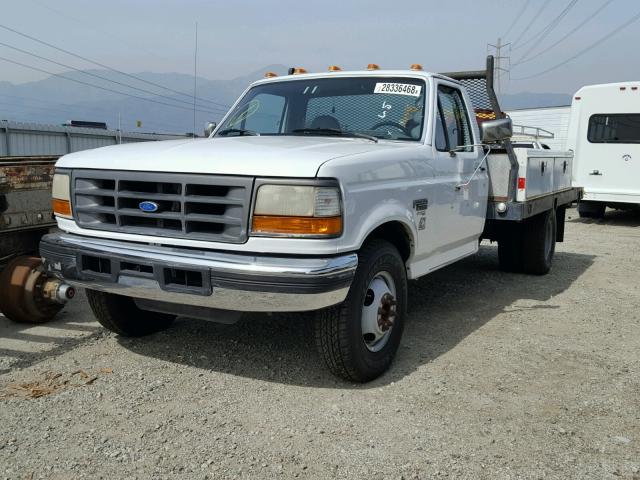 1FDKF37F9SEA57057 - 1995 FORD F350 WHITE photo 2