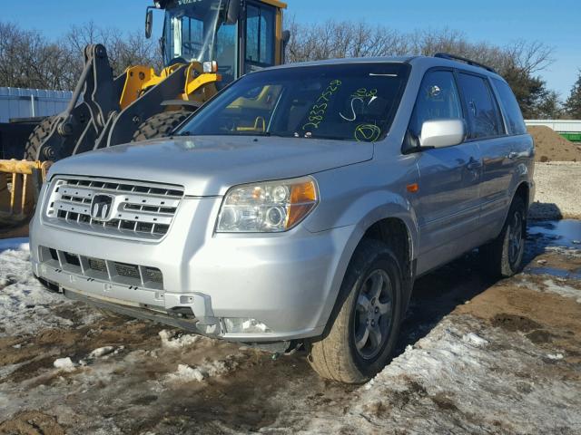 5FNYF18497B007720 - 2007 HONDA PILOT EX SILVER photo 2