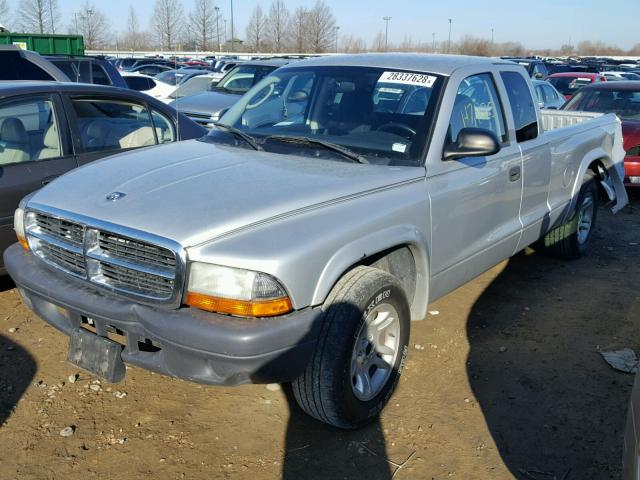 1D7GL12K24S589501 - 2004 DODGE DAKOTA SXT SILVER photo 2