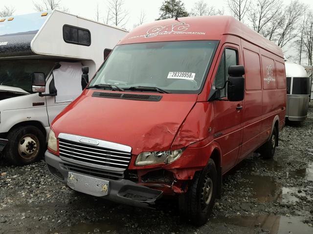 WDYPD744255832298 - 2005 FREIGHTLINER SPRINTER 2 RED photo 2