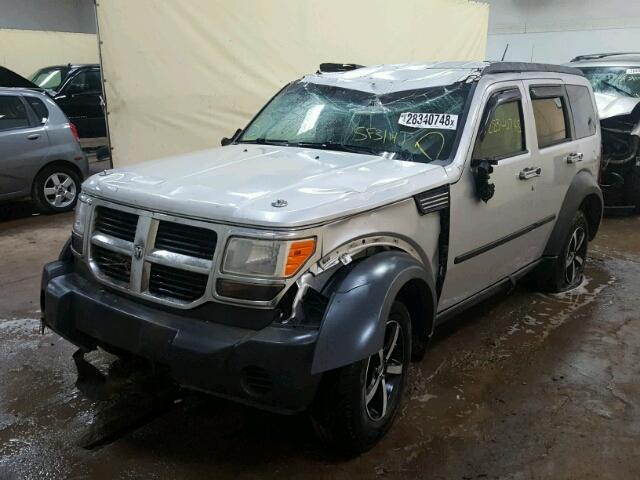 1D8GU28K67W595000 - 2007 DODGE NITRO SXT SILVER photo 2