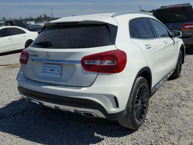 WDCTG4EB2JJ390535 - 2018 MERCEDES-BENZ GLA 250 WHITE photo 4