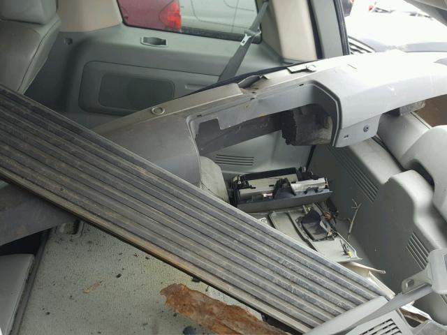 5LMEU78H93ZJ27545 - 2003 LINCOLN AVIATOR 银色 照片 9