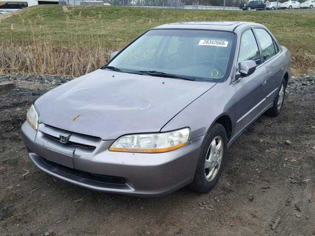 1HGCG6678YA149330 - 2000 HONDA ACCORD EX GRAY photo 2