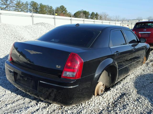 2C3JA53GX5H607733 - 2005 CHRYSLER 300 TOURIN BLACK photo 4