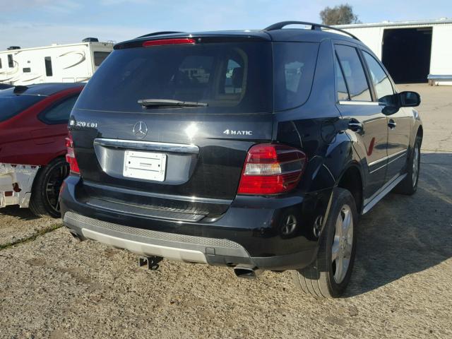 4JGBB22EX8A368971 - 2008 MERCEDES-BENZ ML 320 CDI BLACK photo 4
