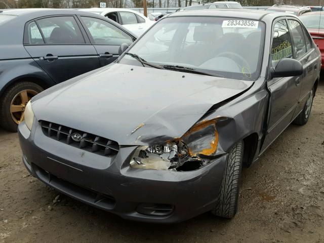 KMHCG45C72U404553 - 2002 HYUNDAI ACCENT GL GRAY photo 2