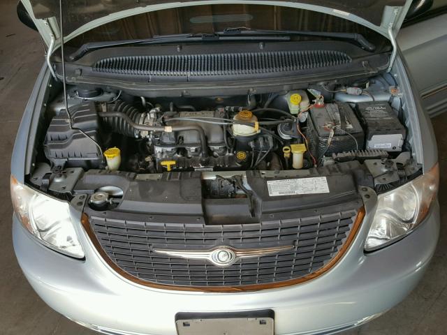 2C4GP54L82R633706 - 2002 CHRYSLER TOWN & COU BLUE photo 7