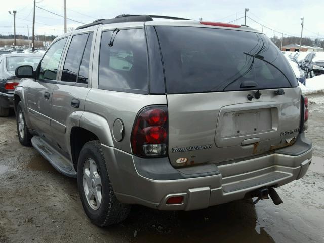 1GNDT13S422420645 - 2002 CHEVROLET TRAILBLAZE GRAY photo 3