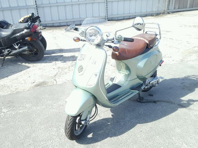 ZAPM448F385500883 - 2008 VESPA LX 150 GREEN photo 2