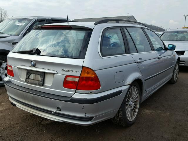 WBAEP33422PF00110 - 2002 BMW 325 XIT SILVER photo 4