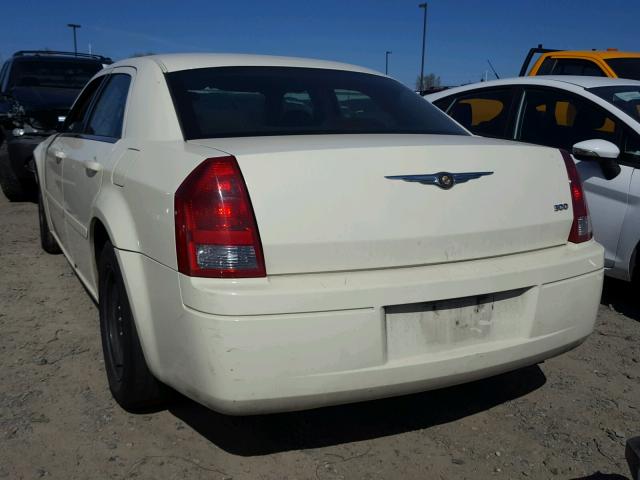 2C3KA43R06H506878 - 2006 CHRYSLER 300 WHITE photo 3