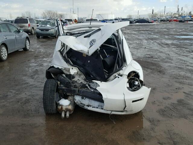 3VWRW2AG7AM031755 - 2010 VOLKSWAGEN NEW BEETLE 白色 照片 9