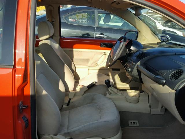 3VWBK21C63M427415 - 2003 VOLKSWAGEN NEW BEETLE 橙色 照片 5