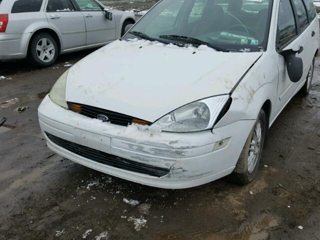 1FAFP36302W262874 - 2002 FORD FOCUS SE WHITE photo 9