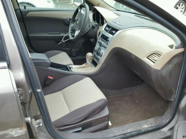 1G1ZB5E14BF119159 - 2011 CHEVROLET MALIBU LS ნაცრისფერი ფოტო 5