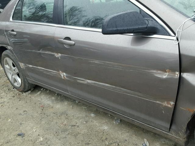 1G1ZB5E14BF119159 - 2011 CHEVROLET MALIBU LS ნაცრისფერი ფოტო 9