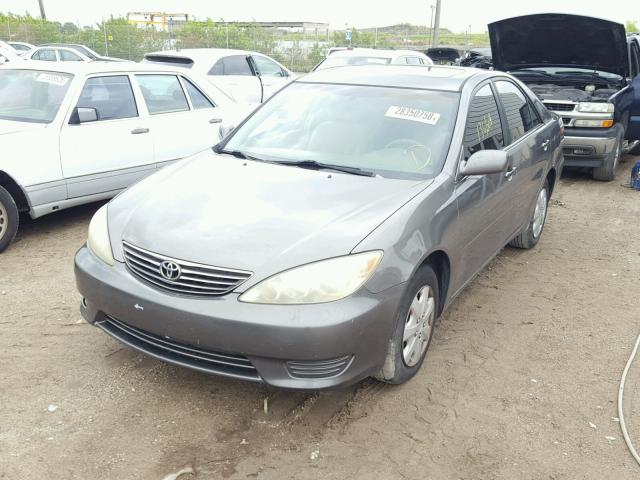 4T1BE32K16U726389 - 2006 TOYOTA CAMRY LE GRAY photo 2