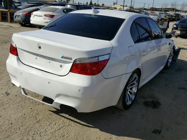 WBSNB93598CX09508 - 2008 BMW M5 WHITE photo 4