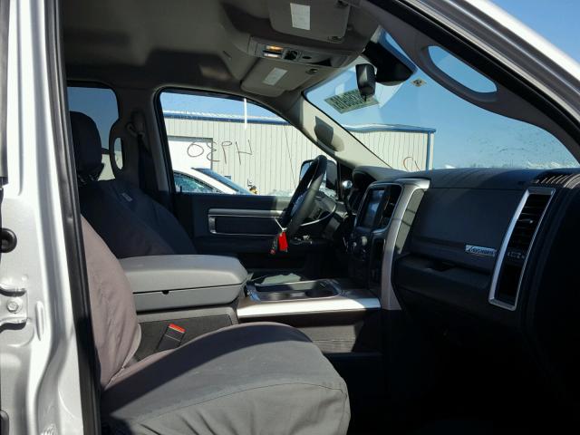 3C6UR5ML9HG628503 - 2017 RAM 2500 SLT 银色 照片 5