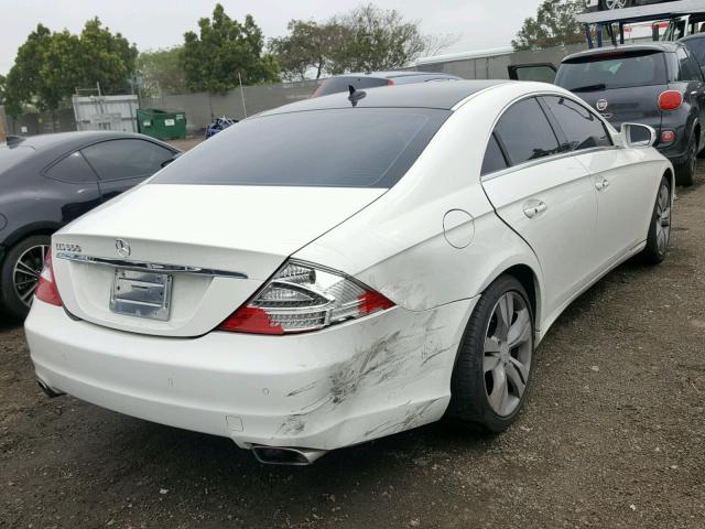 WDDDJ72X09A146784 - 2009 MERCEDES-BENZ CLS 550 WHITE photo 4