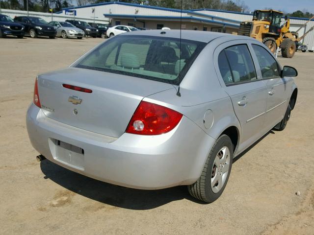 1G1AK58F087276923 - 2008 CHEVROLET COBALT LS SILVER photo 4