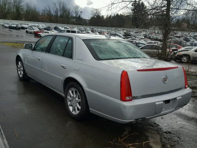 1G6KD5EYXAU112990 - 2010 CADILLAC DTS LUXURY SILVER photo 3