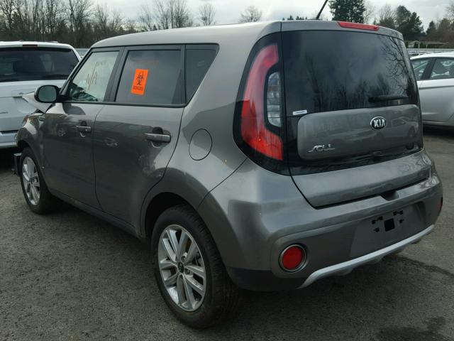 KNDJP3A50J7542168 - 2018 KIA SOUL + GRAY photo 3